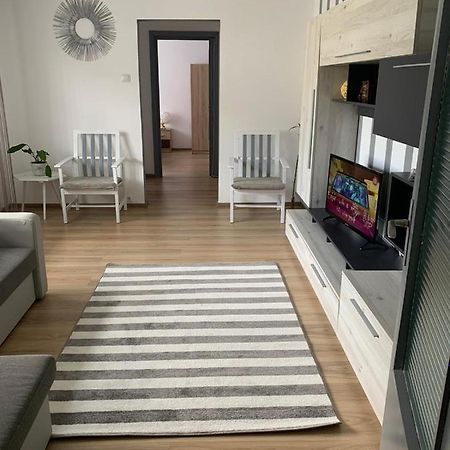 Apartament Alexia Apartman Orsova Kültér fotó