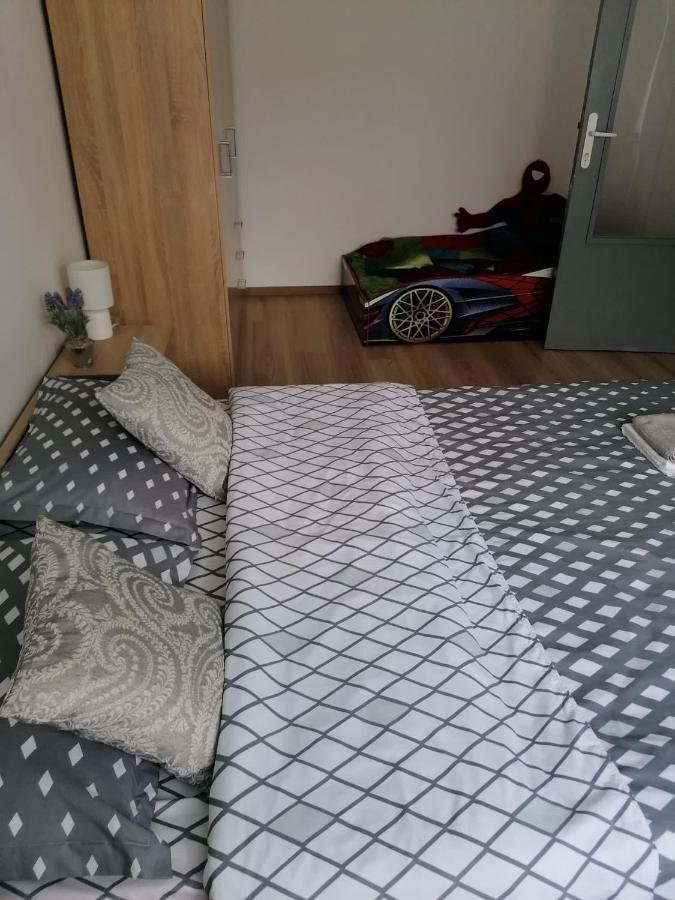 Apartament Alexia Apartman Orsova Kültér fotó